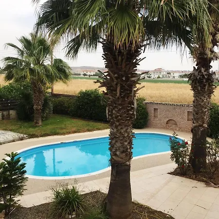 Willa Luxury Presidential Larnaca